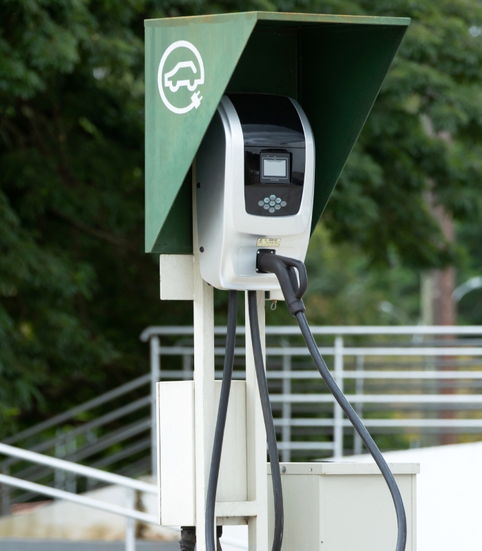 Installation de borne de recharge pour véhicule électrique par électricien en électricité générale